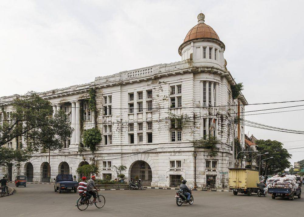 ilustrasi bangunan tua di Jakarta (commons.wikipedia.org/CEphoto, Uwe Aranas)