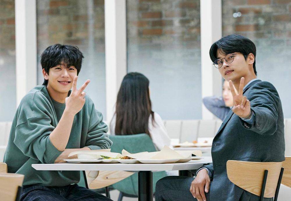 Chae Jong Hyeop dan Cha Hak Yeon di drama Castaway Diva (instagram.com/tvn_drama)