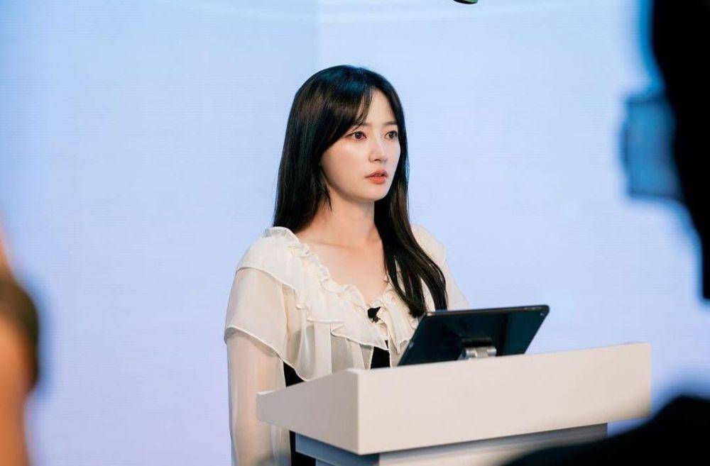 Song Ha Yoon di drama Oh! Young Sim (instagram.com/kkbyss)