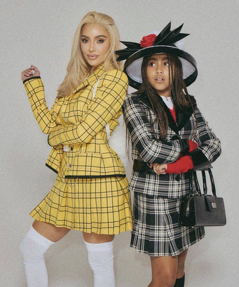 potret Kim Kardashian dan North West Halloween 2023 (instagram.com/kimkardashian)