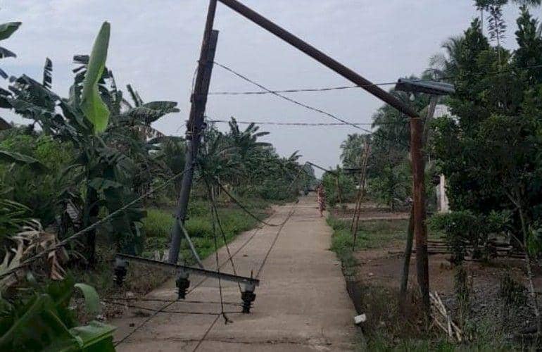 (Tiang listrik yang roboh di Banyuasin) IDN Times/istimewa