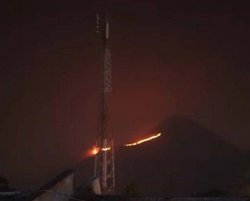 Penampakan kebakaran di Gunung Penanggungan. (IDN Times/istimewa)