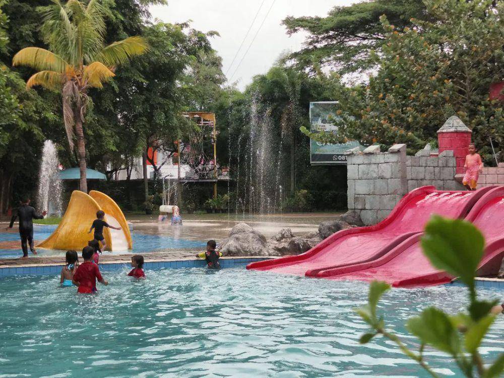 Colombus Waterpark (instagram.com/waterparkcolumbus)