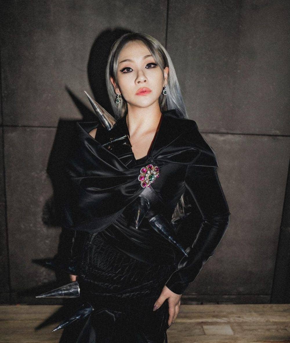 CL, mantan anggota 2NE1, berpose dalam potret yang diunggah melalui akun Instagram pribadinya, @chaelincl.