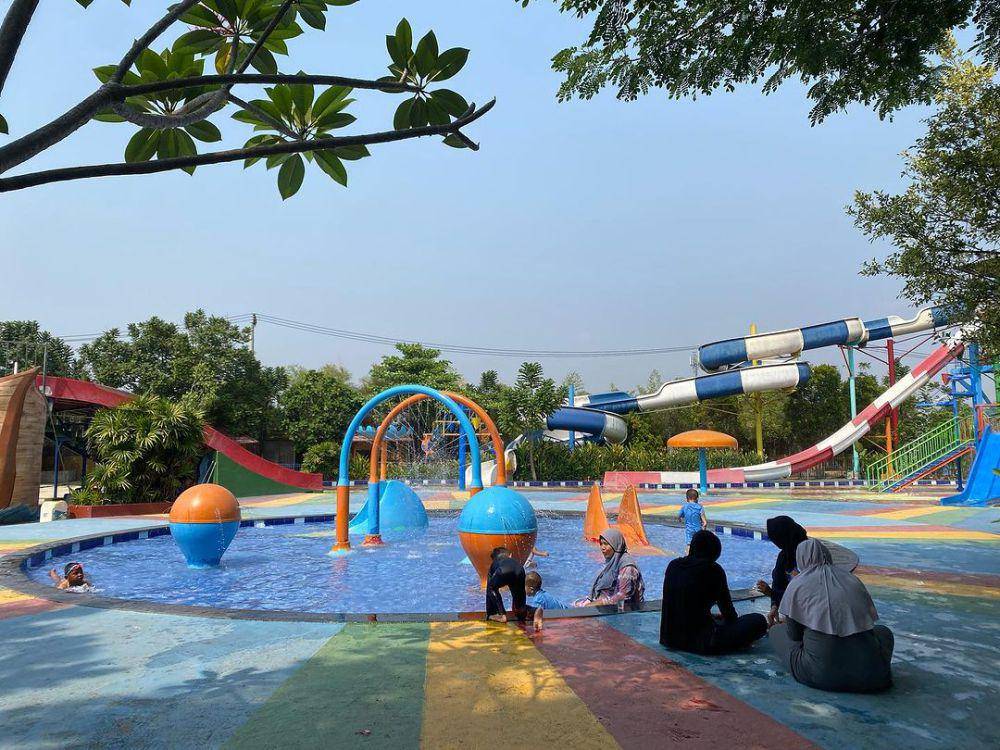 Puri Nirwana Waterpark (instagram.com/purinirwanawaterpark23)