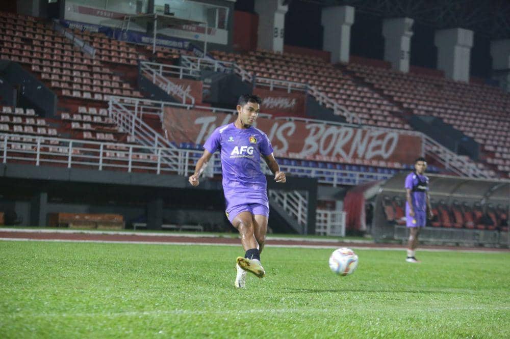 Pemain Persik Kediri saat menjajal Stadion Segiri Samarinda. IDN Times/ Istimewa