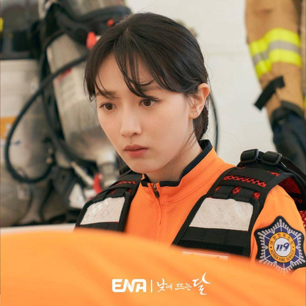 Pyo Ye Jin berperan sebagai Kang Young Hwa di drama Moon In The Day (instagram.com/channel.ena.d)
