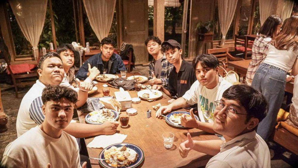 potret birthday dinner anak Yuni Shara (instagram.com/yunishara36)