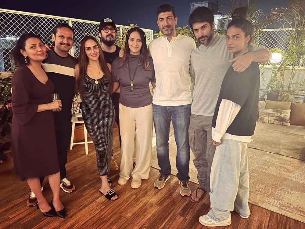 ultah Esha Deol (instagram.com/imeshadeol)