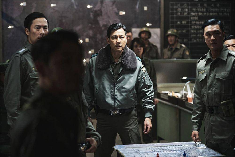 cuplikan Jung Woo Sung di film Seoul Spring (instagram.com/plusm_entertainment)