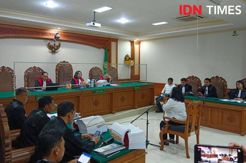 Sidang saksi kasus SPI Unud di Pengadilan Tindak Pidana Korupsi Denpasar (IDN Times/Ayu Afria)