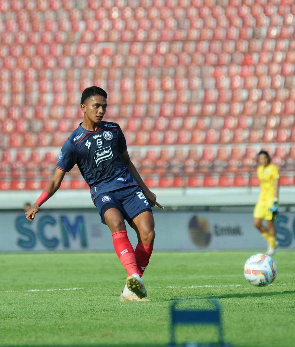 Bek kanan Arema FC, Achmad Figo, saat bermain melawan Dewa United. (Dok. Media Officer Arema FC)