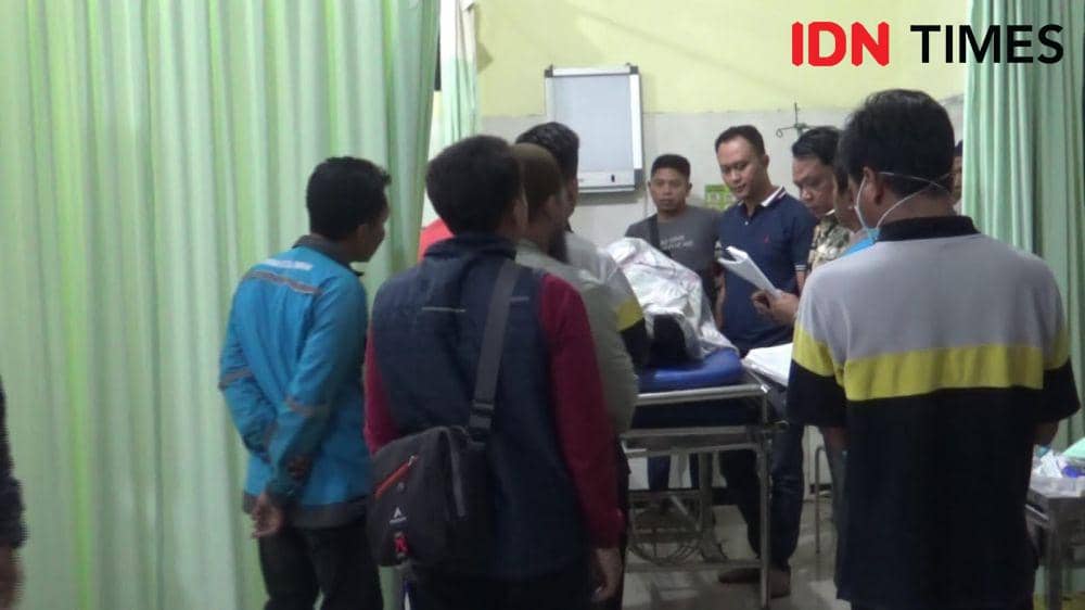 Hasil visum tim kesehatan Puskesmas Walikukun didapati luka bakar pada tanggan kiri/ IDN Times/ Riyanto