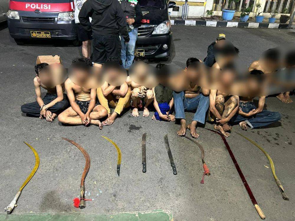 Polisi tangkap belasan remaja yang ingin melakukan tawuran di Bekasi. (IDN Times /Imam Faishal)