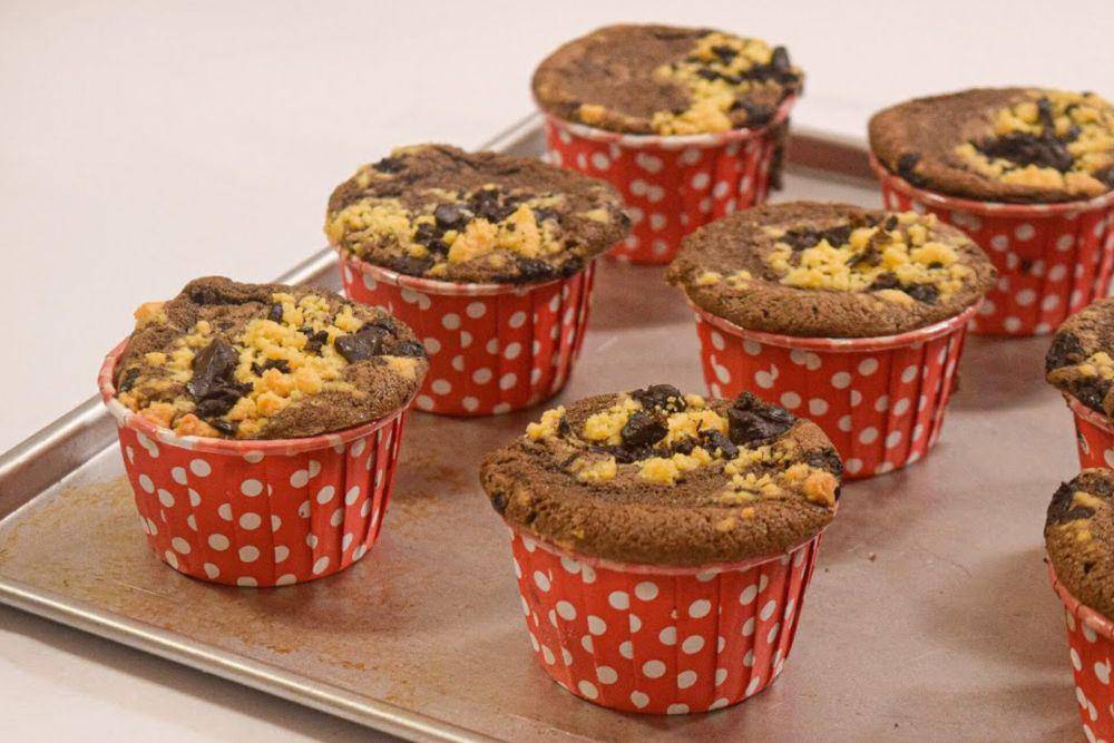 coffee chocolate muffin (YouTube.com/Cook with She)