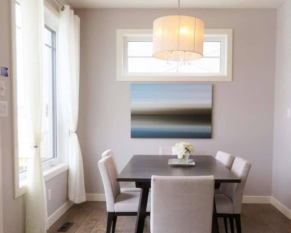 ilustrasi dinding interior berwarna lavender (pexels.com/Pixabay)