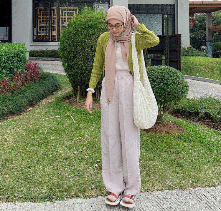 potret Refina Habilia (instagram.com/refinahm)