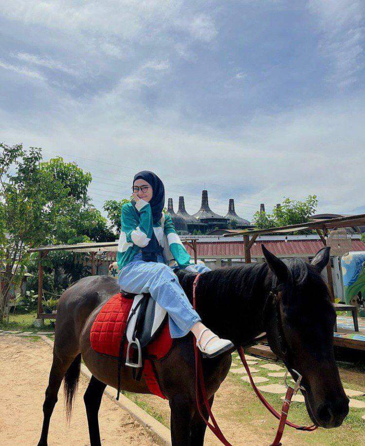 potret Refina Habilia (instagram.com/refinahm)