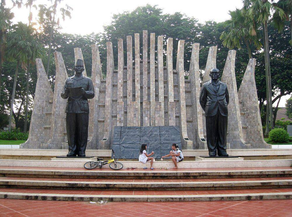 ilustrasi Tugu Proklamasi Jakarta (wikipedia.org/Gunawan Kartapranata)