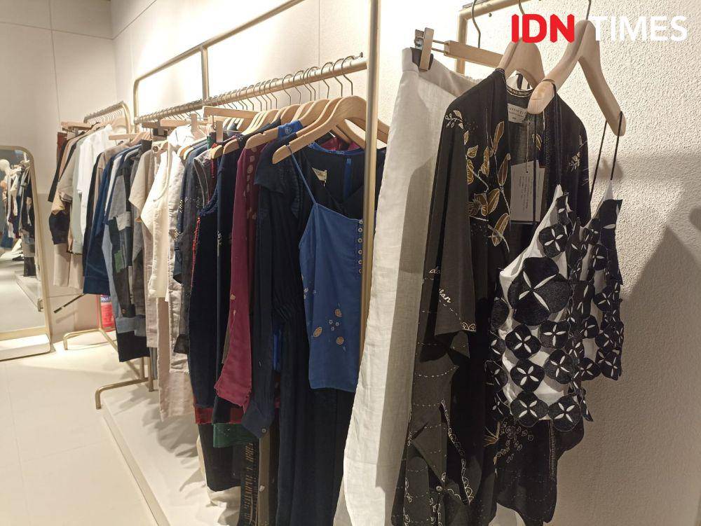 Peluncuran pop-up store LUMINE terbaru di Plaza Senayan. 2 November 2023. (IDN Times/M. Tarmizi Murdianto)