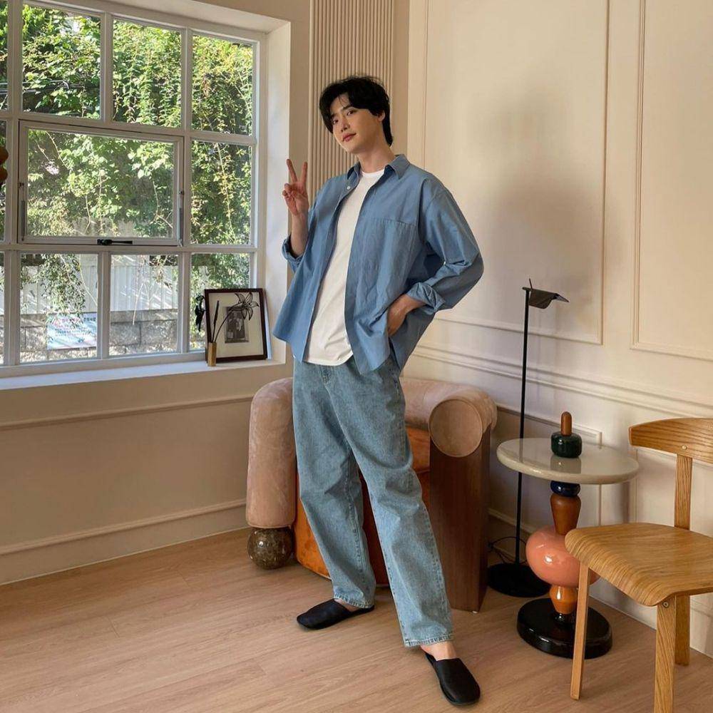OOTD kasual ala Lee Jong Suk (instagram.com/jongsuk0206)