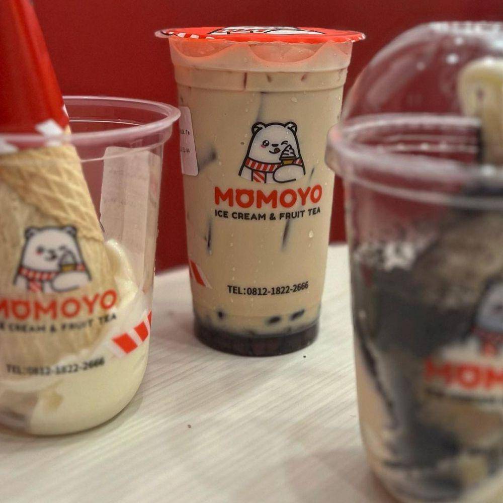 Ilustrasi menu milk tea Momoyo (instagram.com/ninaifood_)
