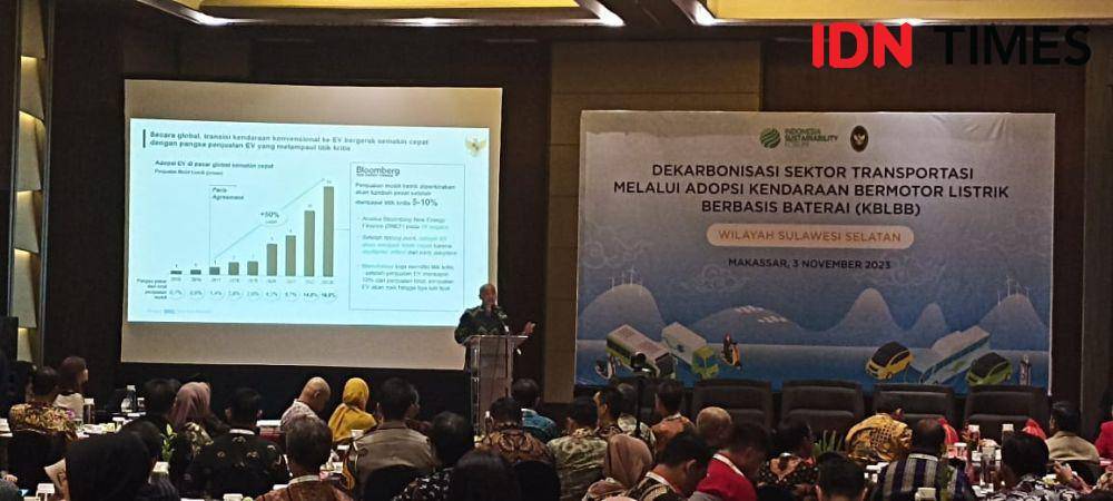 Rachmat Kaimuddin memberi keterangan kepada jurnalis di Makassar, Jumat (3/11/2023). IDN Times/Dahrul Amri Lobubun
