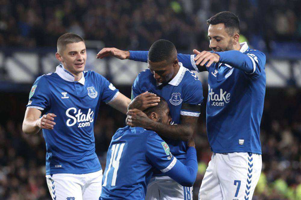 Everton (twitter.com/youngy18)