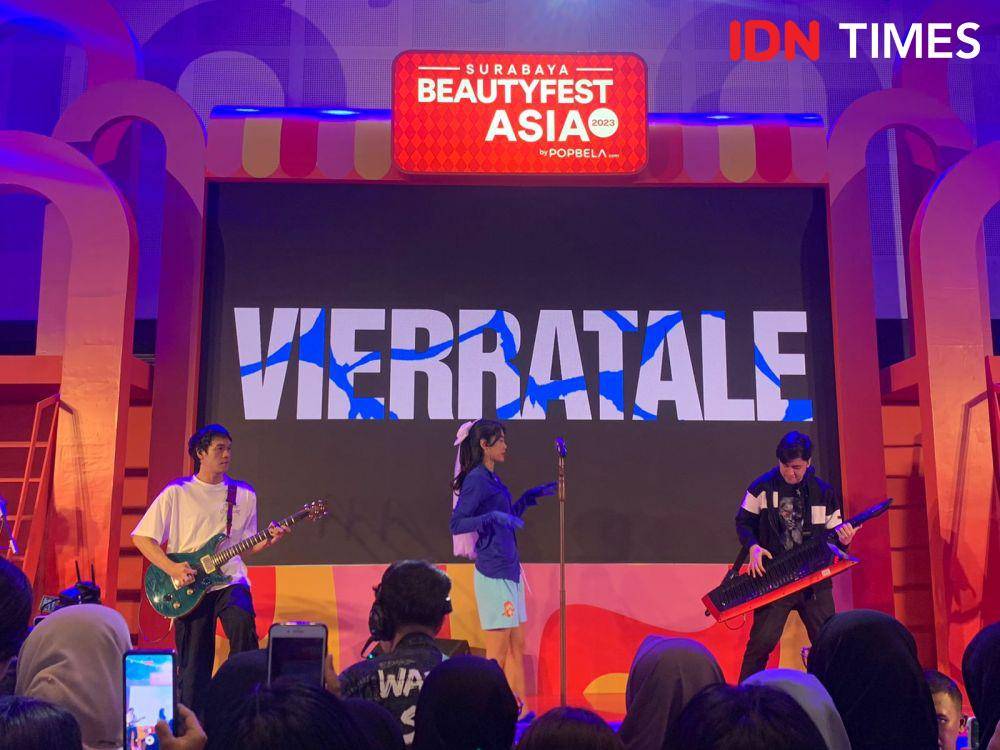 Vierratale di hari pertama BeautyFest Asia Surabaya 2023 (dok. IDN Times/Fina Wahibatun Nisa)