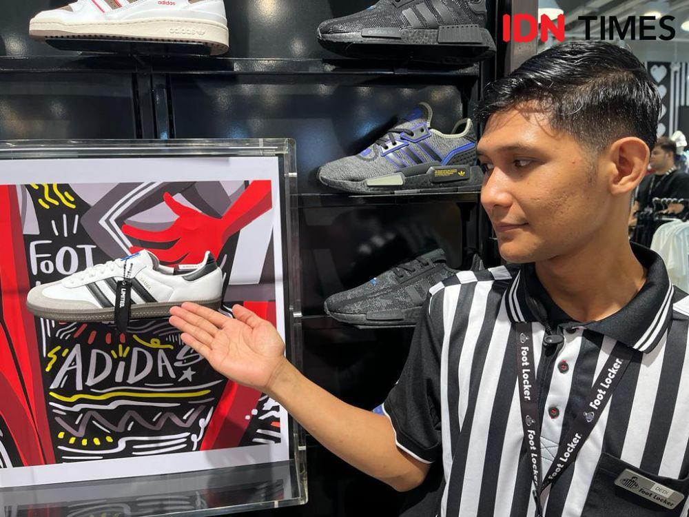 Toko sepatu Foot Locker buka di DP Mal Semarang, Jumat (3/11/2023). (IDN Times/Anggun Puspitoningrum)