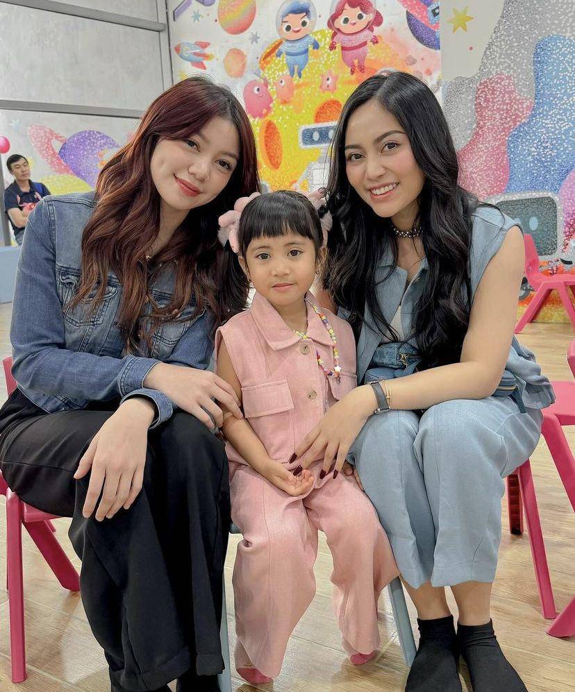 potret Rachel Vennya kenalkan pacar Okin ke Xabiru dan Chava (Instagram.com/rachelvennya)