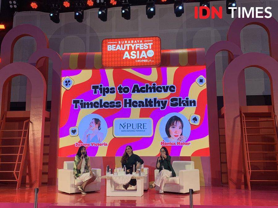 Talkshow BeautyFest Asia Surabaya 2023 by Popbela.com: "Tips to Achieve Timeless Healthy Skin" di Grand City Convention And Exhibition, Surabaya, Sabtu (4/11/2023). (IDN Times/Fasrinisyah Suryaningtyas)