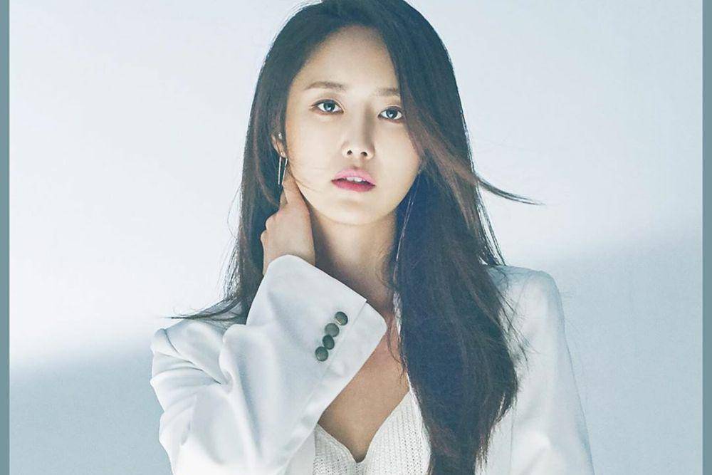 Jung Joo Yeon (instagram.com/jjxxyeon_)