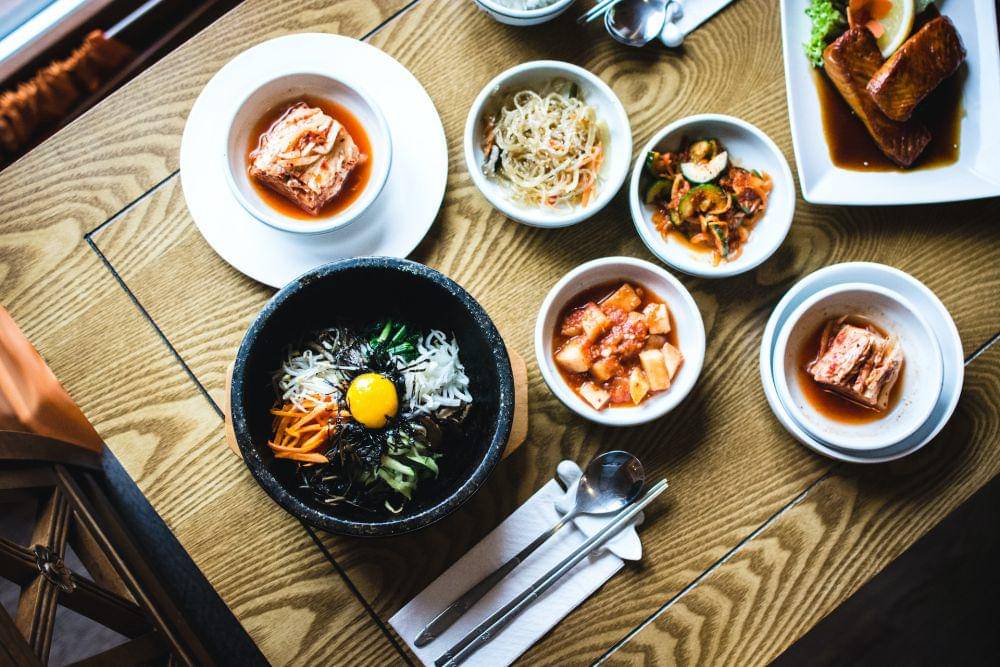 ilustrasi kuliner khas Korea Selatan (unsplash.com/Jakub Kapusnak)
