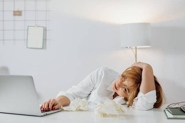 ilustrasi tidak termotivasi (pexels.com/Karolina Grabowska)