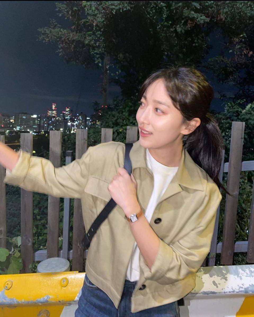 ide OOTD ngampus ala Pyo Ye Jin (instagram.com/yjiinp)