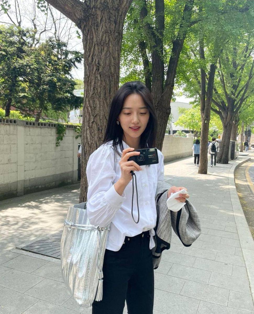 ide OOTD ngampus ala Pyo Ye Jin (instagram.com/yjiinp)