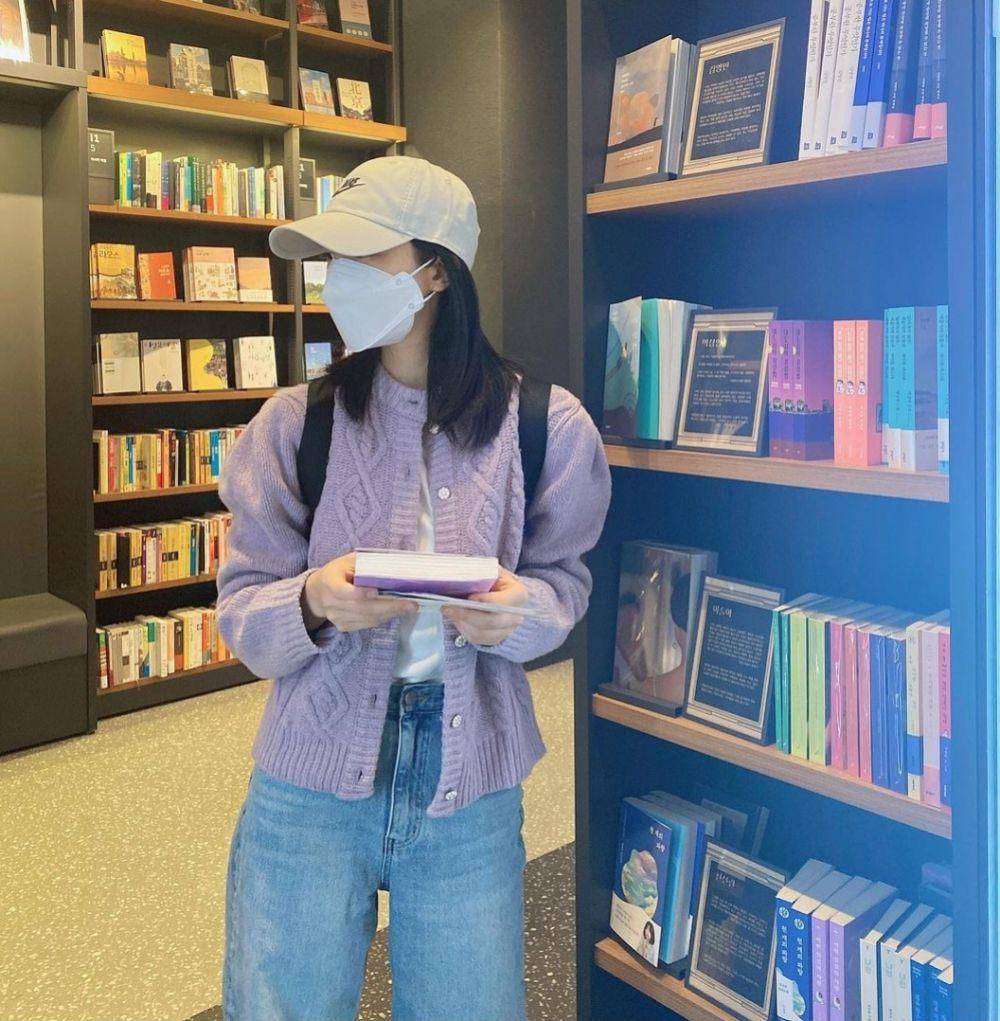 ide OOTD ngampus ala Pyo Ye Jin (instagram.com/yjiinp)