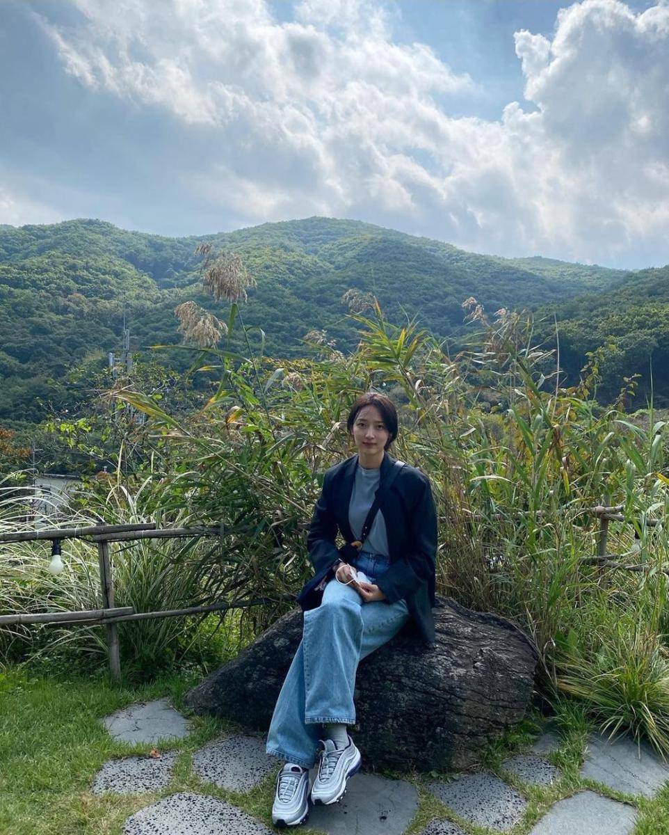 ide OOTD ngampus ala Pyo Ye Jin (instagram.com/yjiinp)