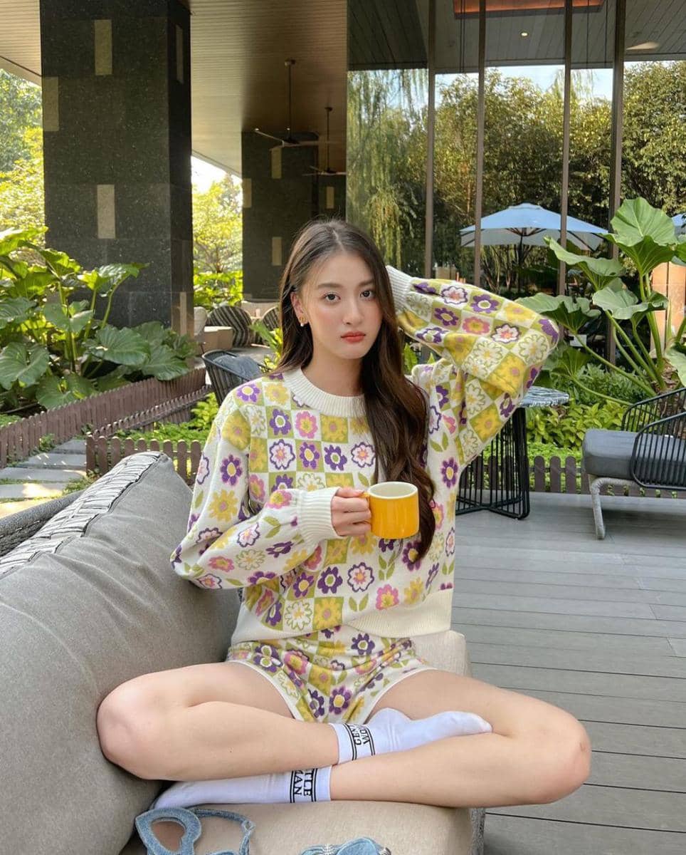 ide outfit one set ala View Benyapa (instagram.com/view.benyapa)