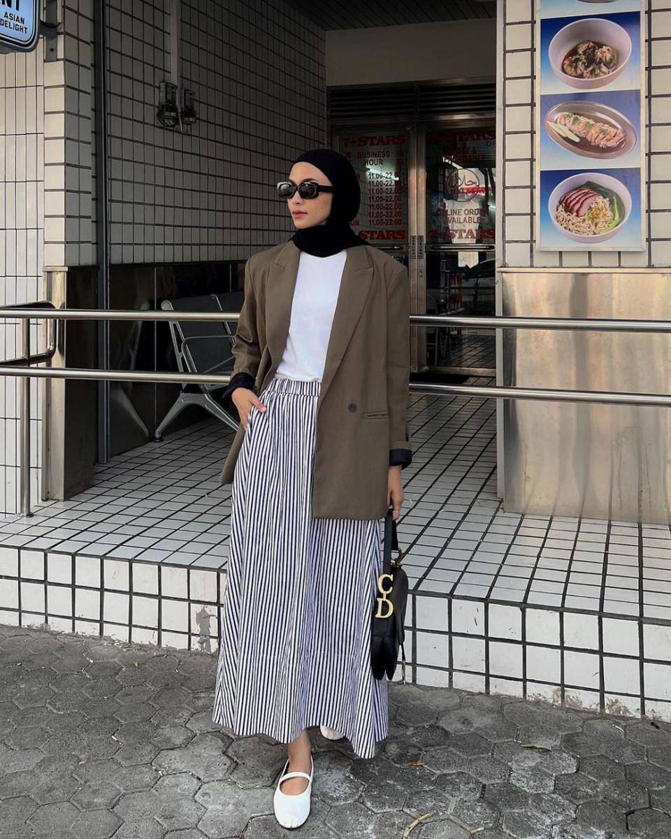 Ide Outfit Hari Guru untuk Cewek (instagram.com/fitawww)
