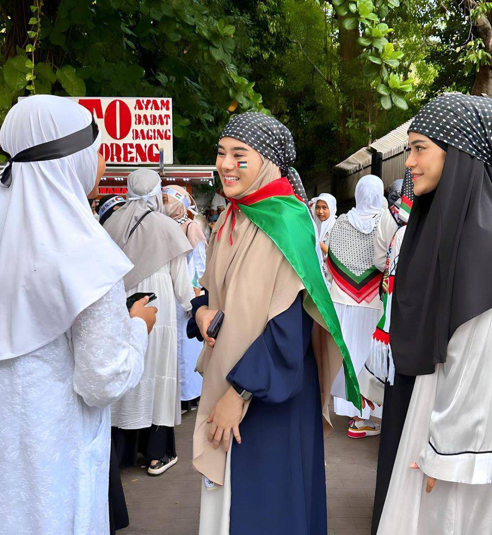 potret Clara Shinta ikut aksi bela Palestina di Monas (instagram.com/clarashintareal)