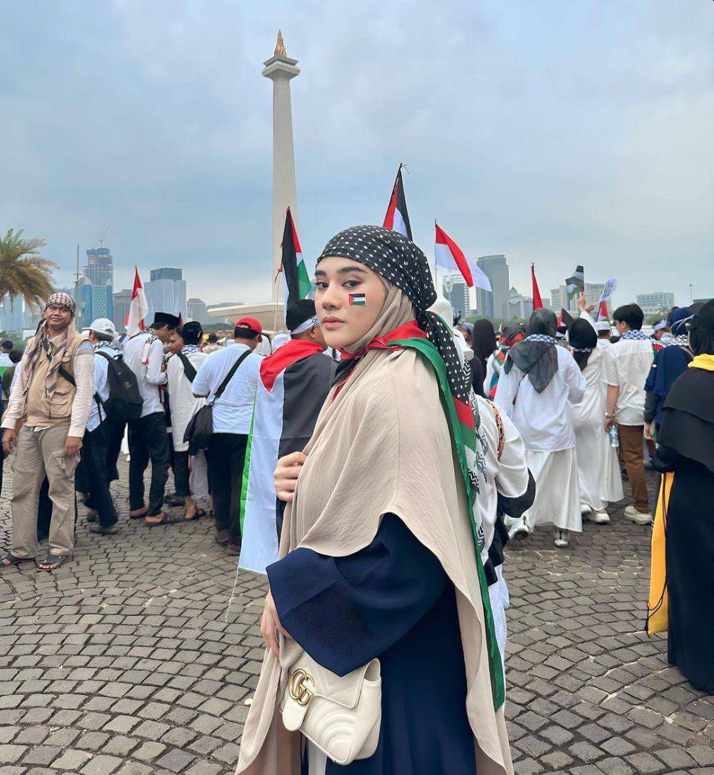 potret Clara Shinta ikut aksi bela Palestina di Monas (instagram.com/clarashintareal)