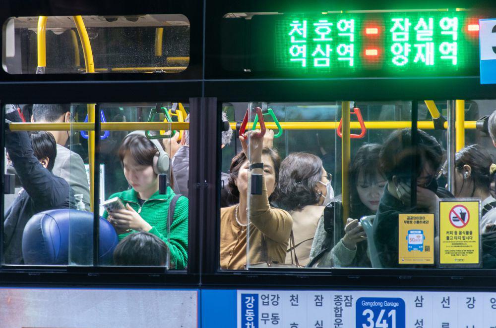 5 Hal yang Cuma Dirasakan Pejuang Transportasi Umum