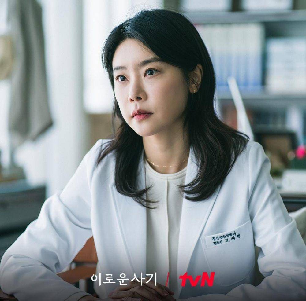 Park So Jin di drama Delightfully Deceitful (instagram.com/tvn_drama)