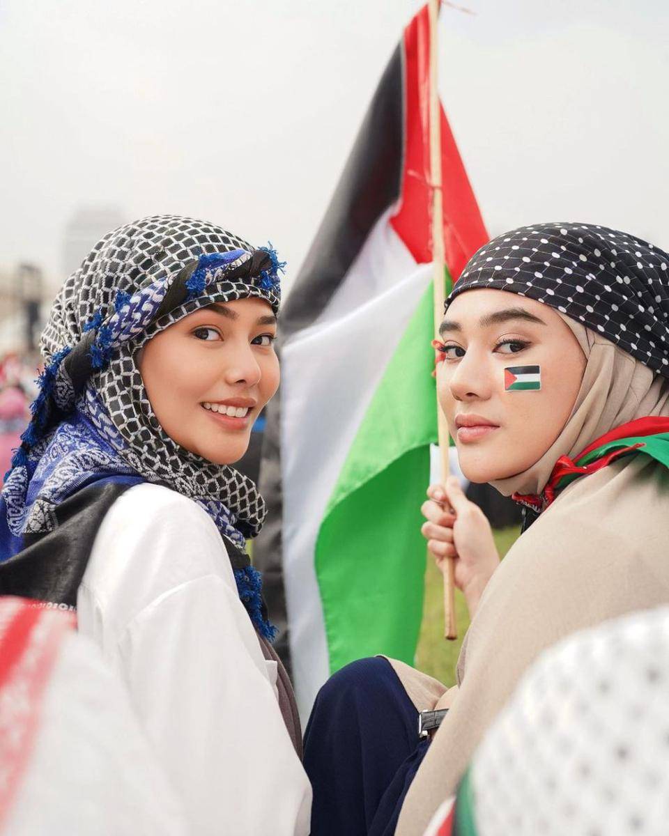 potret Clara Shinta ikut aksi bela Palestina di Monas (instagram.com/clarashintareal)