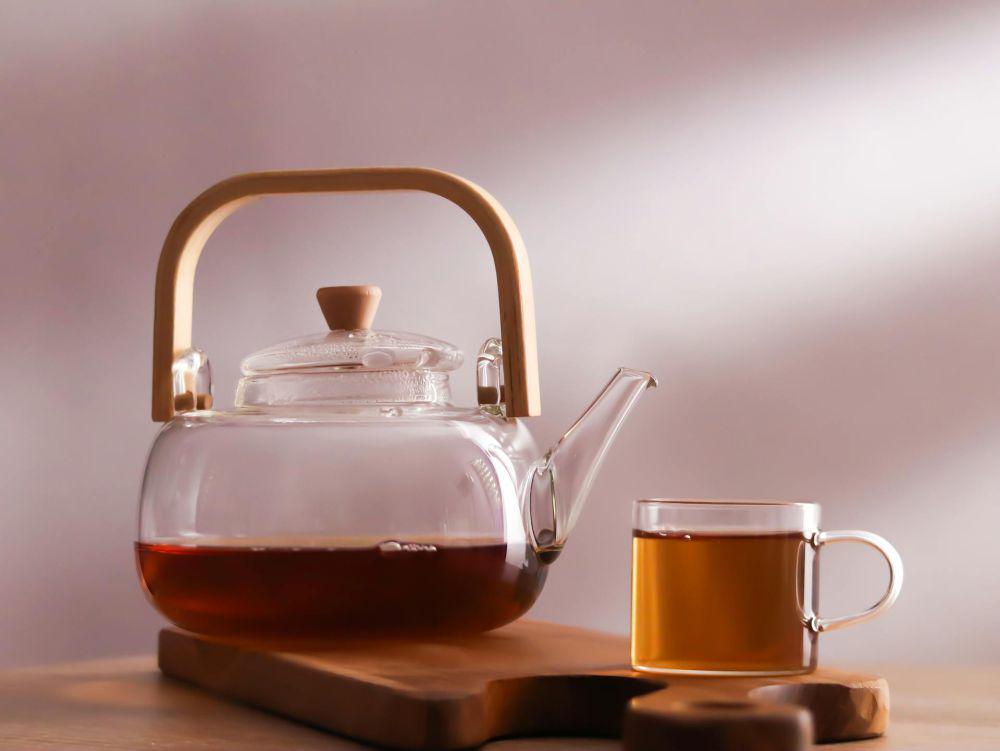 5 Tips Mencegah Ketel Teh Berkerak dan Kusam, Mudah Banget!