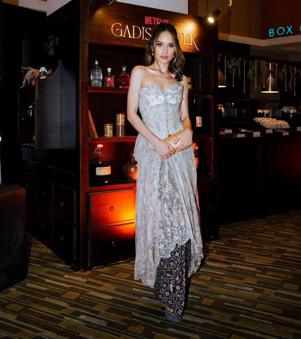 potret Cinta Laura Kiehl (instagram.com/claurakiehl)