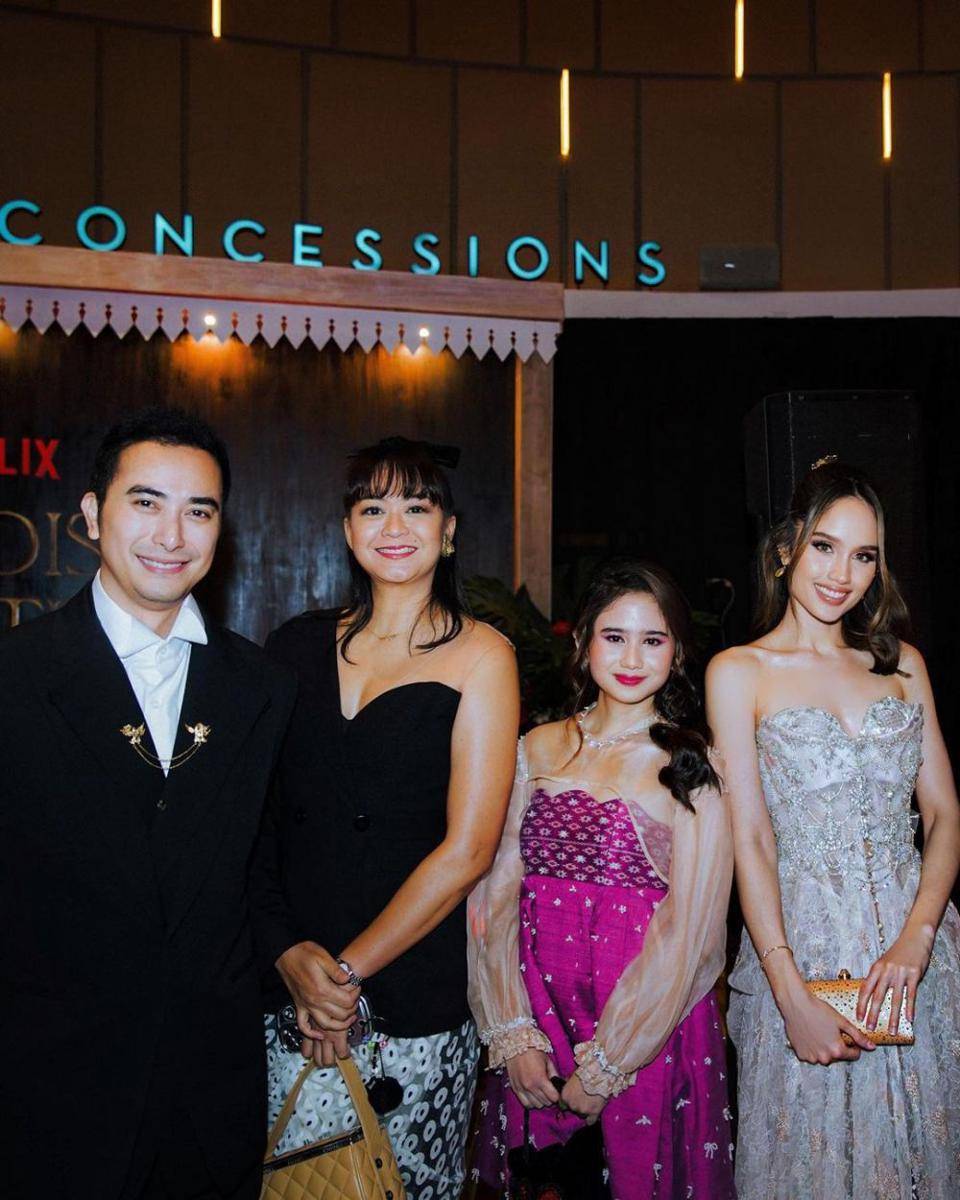 potret Cinta Laura Kiehl dan pemain Gadis Kretek (instagram.com/claurakiehl)