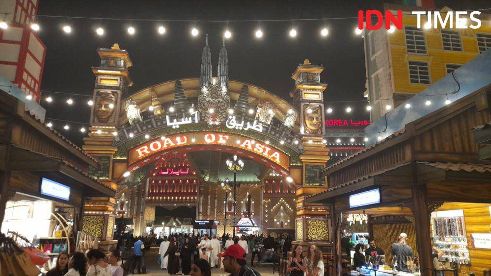 Road of Asia di Global Village Dubai (IDN Times/Ita Malau)